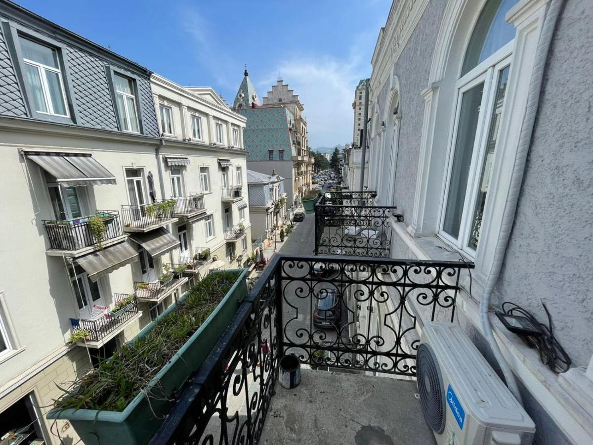 Центр Города Батуми Apartment Rustaveli 13 Exterior foto